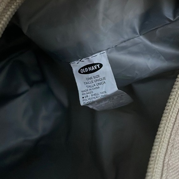 Old Navy Zip Lunch Bag Tote - Picture 7 of 10